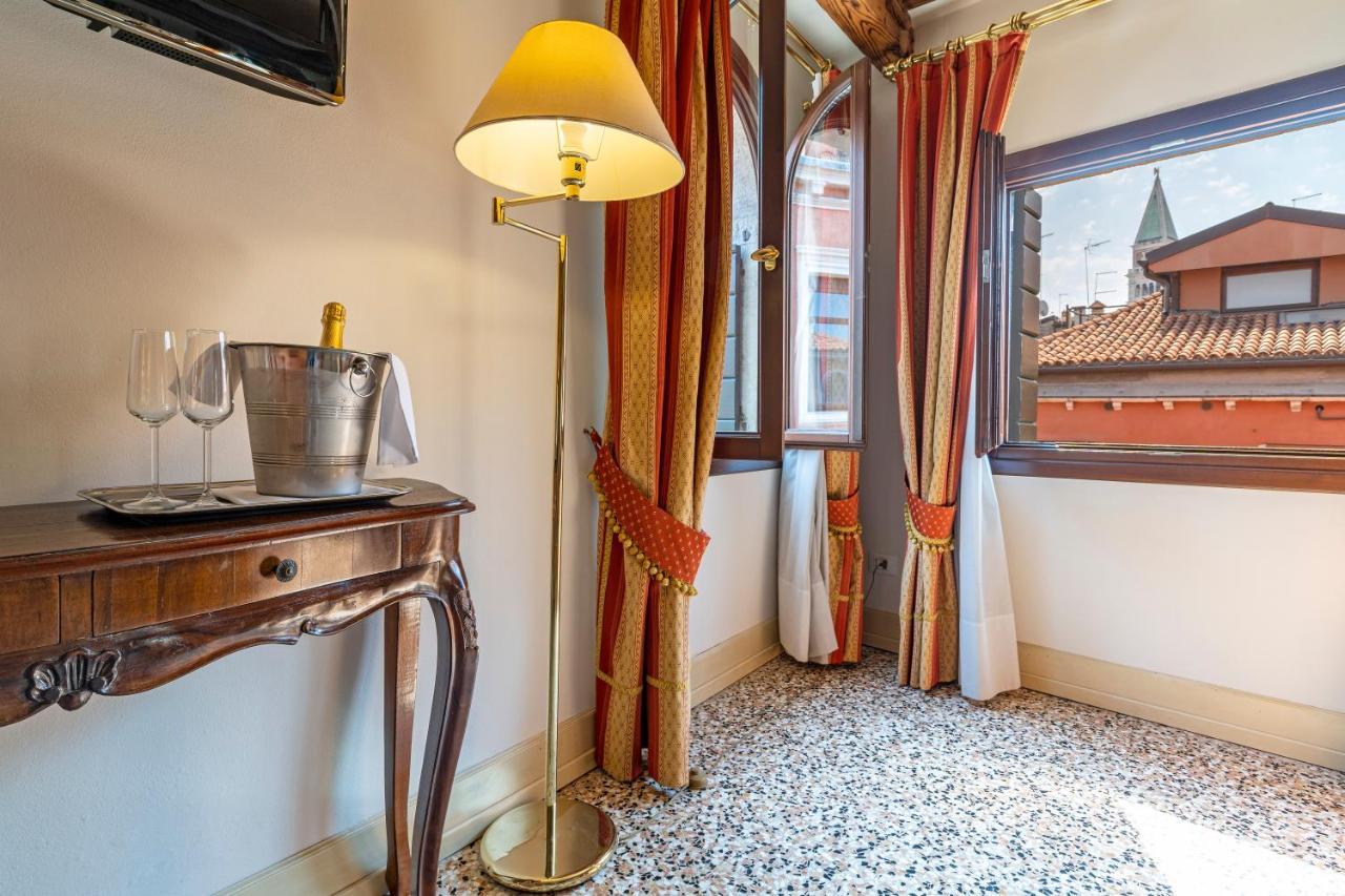 Hotel Bella Venezia Esterno foto