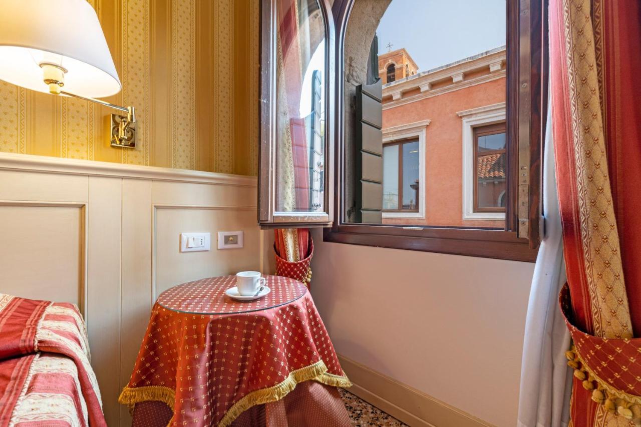 Hotel Bella Venezia Esterno foto