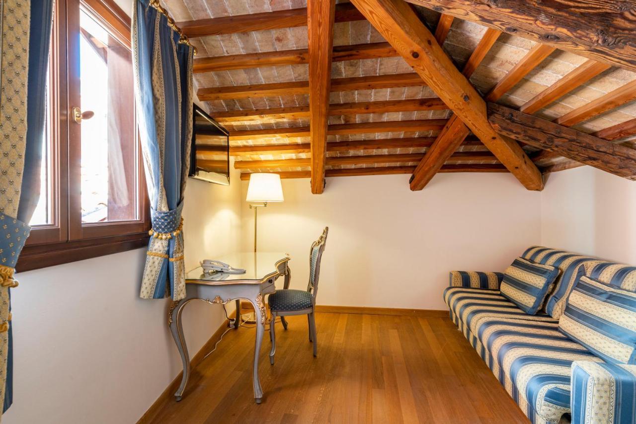 Hotel Bella Venezia Esterno foto