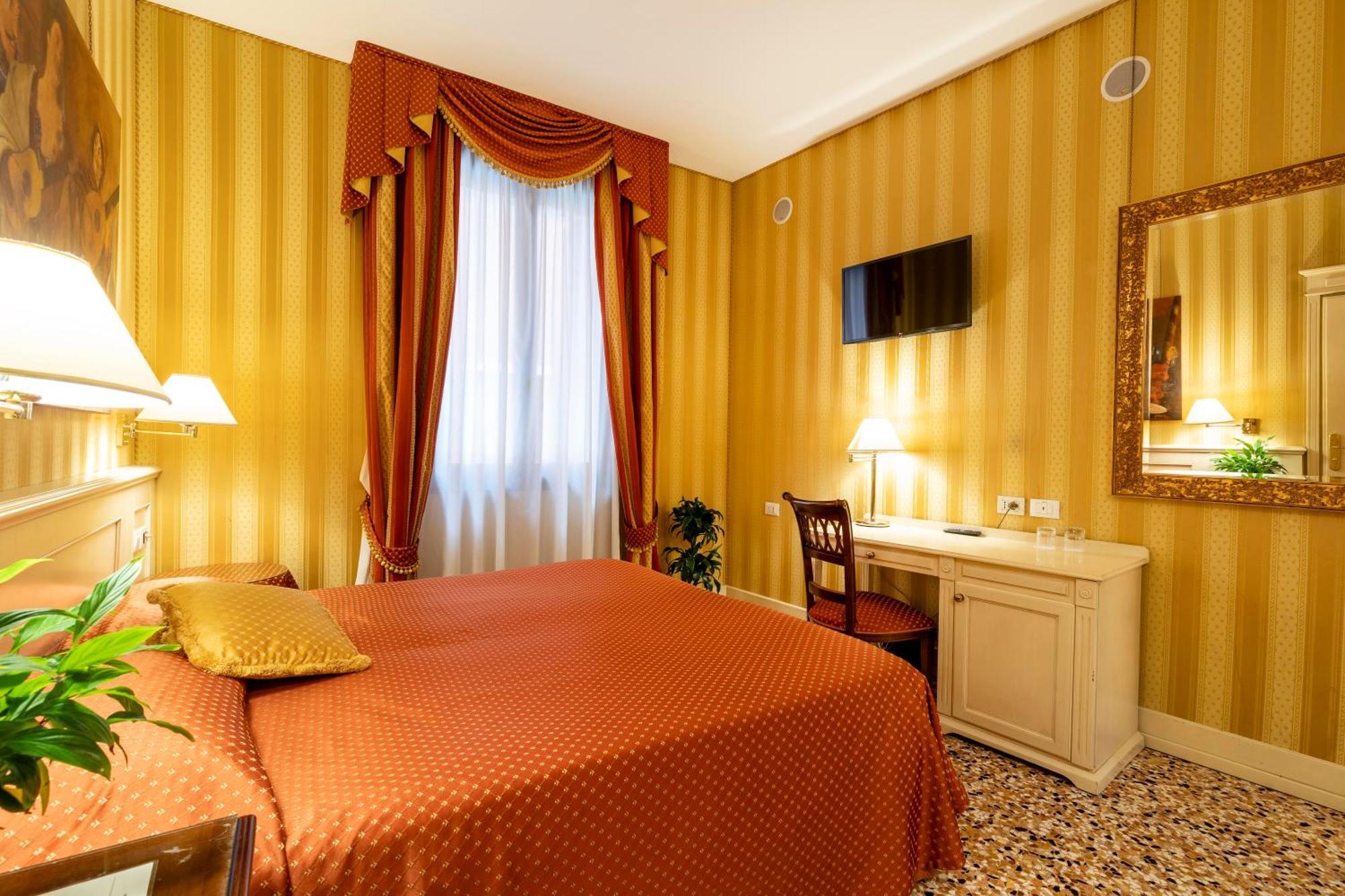 Hotel Bella Venezia Esterno foto